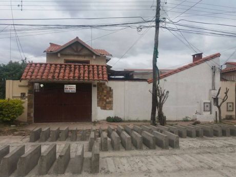 Casa Ubicada Cerca A La Ucebol 6to Anillo
