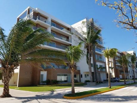 Elegante Dpto. A Estrenar, Zona Norte: Av. Banzer 8vo Anillo - Cond. Privado