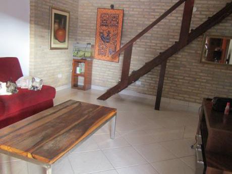 Oferto Casa En LambarÉ - Vendida En Menos De 24 Horas!