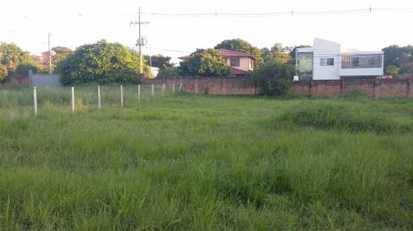Barrio Virgen Del Huerto: Amplio Terreno, 529m2, 17,7m De Frente!