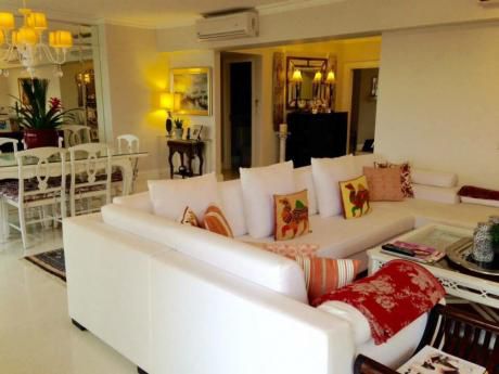 Residencia De Primer Nivel En Zona Av. Laguna Grande