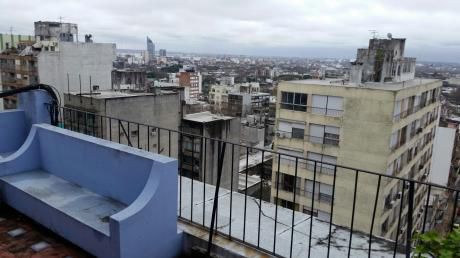 Penthouse Sobre 18 De Julio , Monoambiente Con Gran Terraza