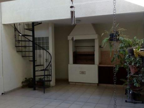 Hermosa Casa En Alquiler En Condominio Cerrado 2do Anillo Madre India!!