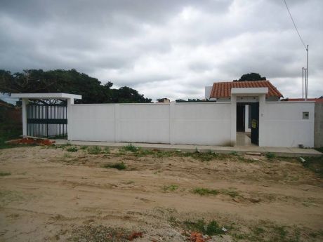 Moreno Bienes Raices Vende Amplia Casa