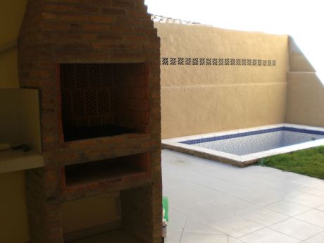 Alquilo Hermosos Duplex Cerca De La Municipalidad De Asuncion