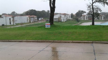Terreno En Urb. Los Parques II
