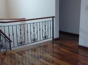Hermosa Residencia En Los Laureles