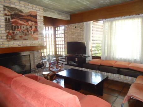 Chalet De Tejas Cerca De Rambla