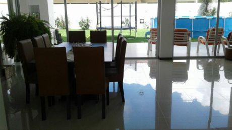 Lujosa Casa En Alquiler