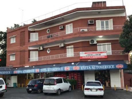 Alquilo Para Vivienda U Oficinas Amplio Dpto De 3 Dormit. Zona Av. Peron