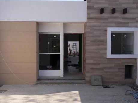 Casa En Venta En Avenida Radial 27(entre 6to Y 7mo Anillo)