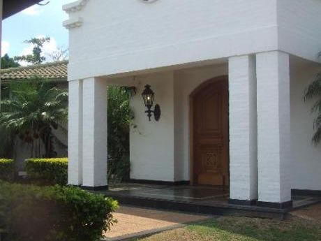 Zona Del Yacht
