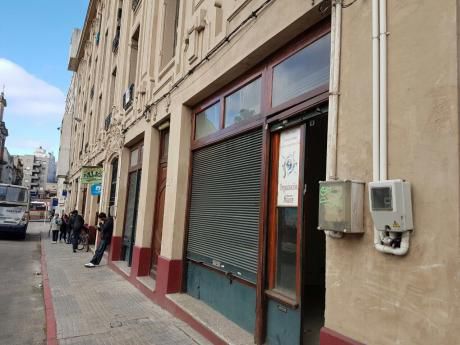 Alquiler Local Comercial En Ciudad Vieja