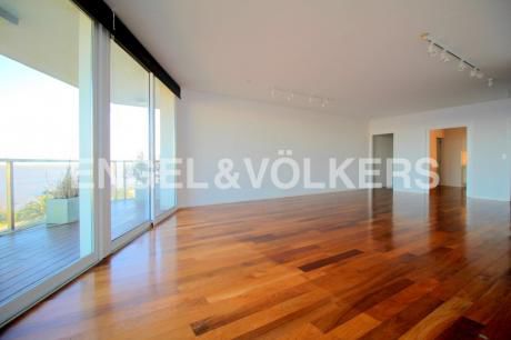 Apartamento 3 Dormitorios En Alquiler En Punta Gorda