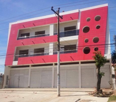 Salon En Av. 3 Pasos Al Frente