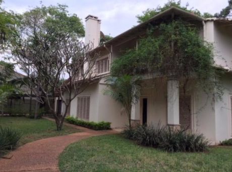 Alquilo Residencia En Barrio Las Mercedes, Zona La Vienesa