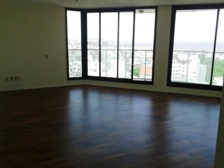 Excelente Apartamento En Torre Sabato