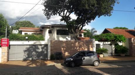 Residencia En Villa Aurelia