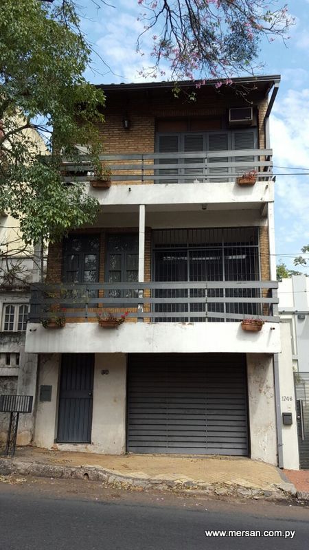 Vendo Casa Sobre Cerro CorÁ Zona Consulado General Del Brasil (47)