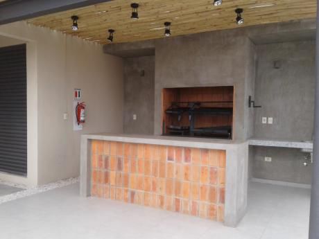 Alquilo Moderno Departamento Próximo Sacramento- Molas Lopez