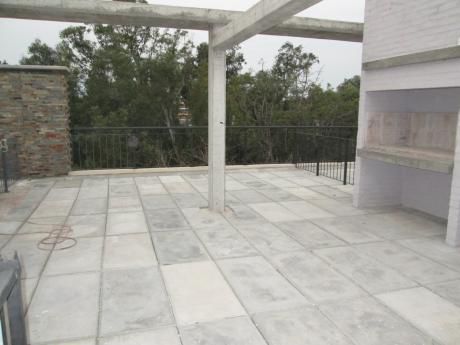 Estrene Sobre El Parque Baroffio
