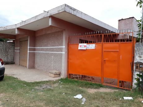 En Anticretico!! Casa Comercial Semi-independiente ($us 25.000)