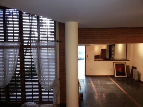 Vendo Amplia Casa En Recoleta