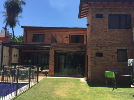 Hermosa Residencia, Zona Paseo La Galeria