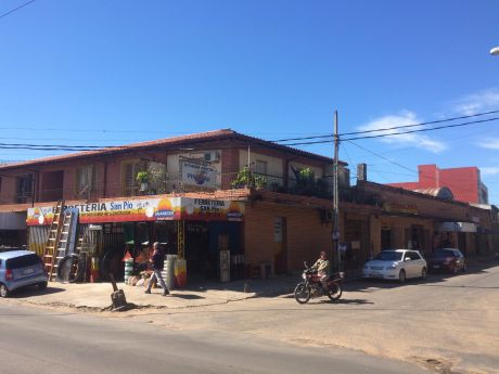 Vendo Propiedad En Esquina Sobre Artigas