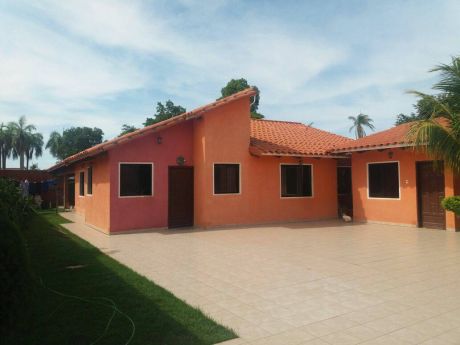 Bonita Y Amplia Casa En Venta