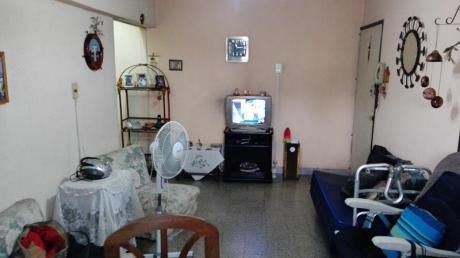 Amplio Y Al Frente! Ideal Renta. A Mts De Facultades Y Mam