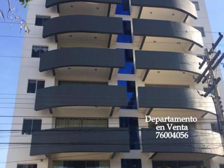 Propietaria Vende Amplio Departamente En La Mejor Zona De Santa Cruz.