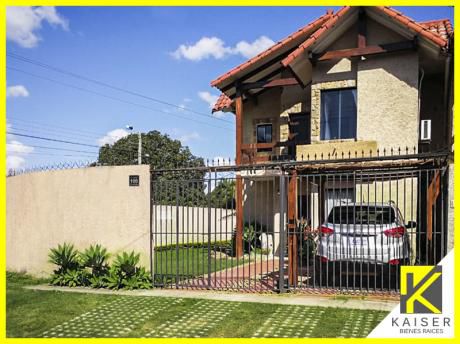 Linda Casa En Esquina Zona Norte