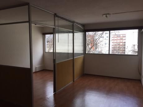 Apartamento De 40m En Centro - Ideal Oficina O Consultorio