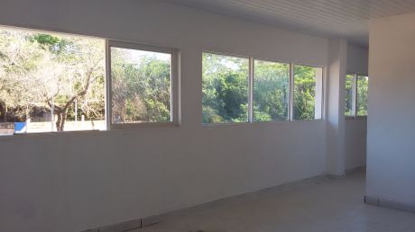 Alquilo Deposito Con Oficinas Corporativas Zona Aeropuerto Internac.