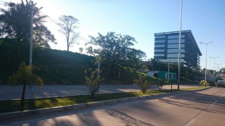 Colinas Del Urubo Terreno Centro Empresarial