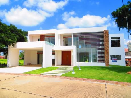 Espectacular Casa A Estrenar En Colinas Del UrubÓ - El Paraiso