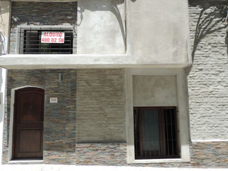 Alquilo Casa Reformada A Nuevo En Excelente Ubicación!!