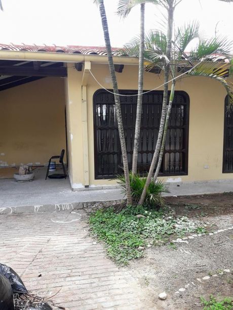 Casa En Zona Comercial En Venta