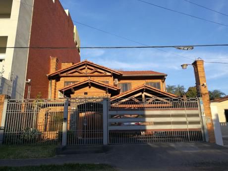 Alquilo Casa De 4 Dormitorios En Mburucuya