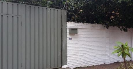 Vendo Coqueto Chalet Con Inmejorable Ubicacion Rojas Silva Casi Ygatimi