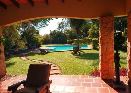 Linda Casa Sobre 6784 M2 En Luque