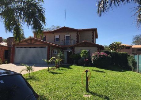 Casa En Barrio Cerrado Plaza De Los Mangos Yacht Y Golf Club!!