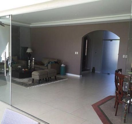 Elegante Residencia En Venta Estilo Moderno Minimalistaen Carmelitas