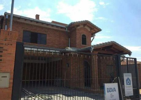 Casa A Estrenar En Bº. Herrera
