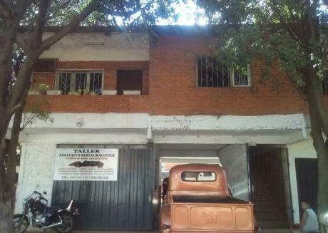 Vendo A Pasos Del Multiplica Una Propiedad De 2 Pisos Con Departamentos Para Inversion