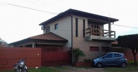 Vendo Hermosa Casa En Esquina En Encarnacion!!!