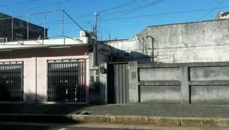 Salones En El Mercado Nº 4.