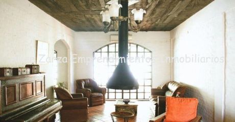 Vendo Casa Con Piscina Zona Municipalidad De Lambare