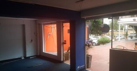 Salón Comerical A Pasos Del Centenario